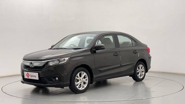 https://images10.gaadi.com/usedcar_image/4603725/original/4a156ae2fa1e7169fdcb118f6ab5439f.JPG?imwidth=6400