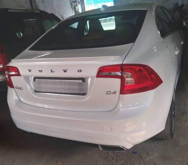 https://images10.gaadi.com/usedcar_image/4603747/original/processed_4ba10519ddf03545a345bdcdd709f371.jpg?imwidth=6402