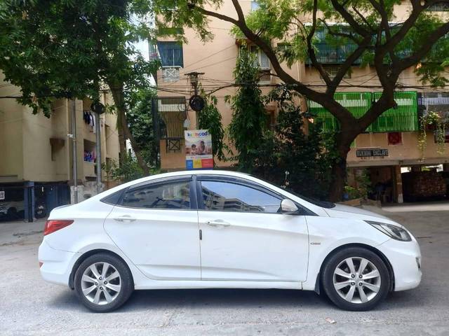 https://images10.gaadi.com/usedcar_image/4603749/original/processed_4443aaa68650d2b5f2a3e610350e206d.jpg?imwidth=6401