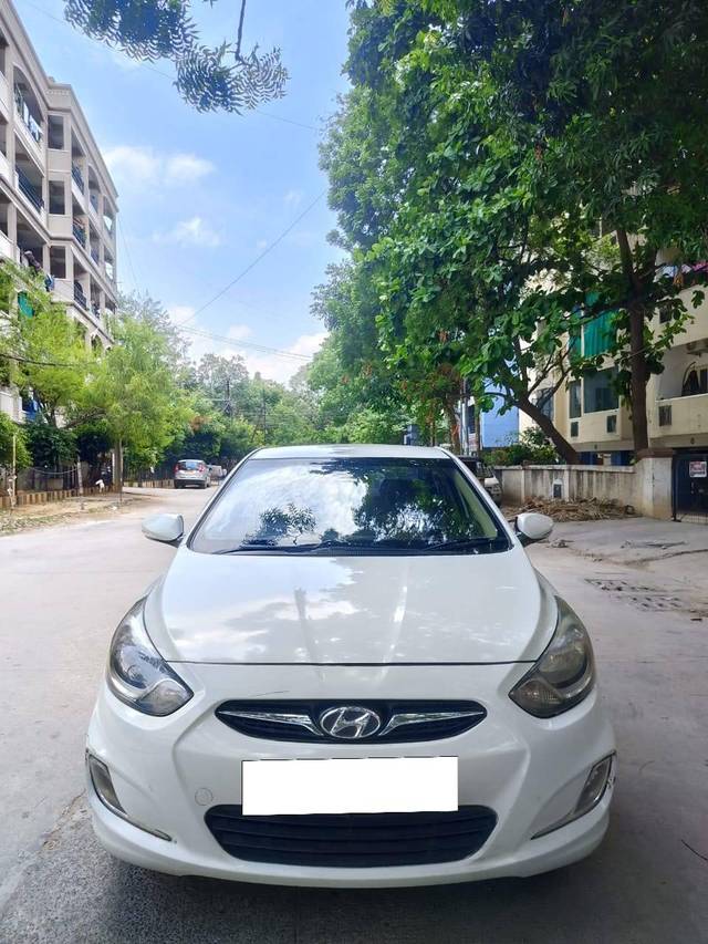 https://images10.gaadi.com/usedcar_image/4603749/original/processed_68c6eccc27e43f0adbdf11557510f9cc.jpg?imwidth=6400
