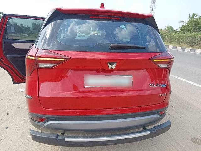 https://images10.gaadi.com/usedcar_image/4603751/original/processed_d1367f43-cc22-4fd2-94cb-ba2406275731.jpg?imwidth=6402