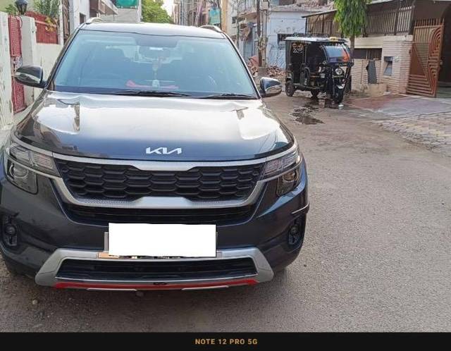 https://images10.gaadi.com/usedcar_image/4603754/original/processed_f98feff8-6a84-4e2e-bb16-4797a494d3db.jpeg?imwidth=6400