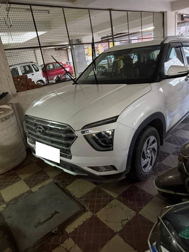 https://images10.gaadi.com/usedcar_image/4603774/original/processed_5f3910b1-d718-40df-be62-fccbb97f8097.jpg?imwidth=6401