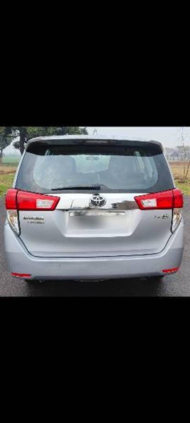 https://images10.gaadi.com/usedcar_image/4603829/original/processed_processed_88db88e9-e00c-4409-8154-c190688f08e4.jpg?imwidth=6401