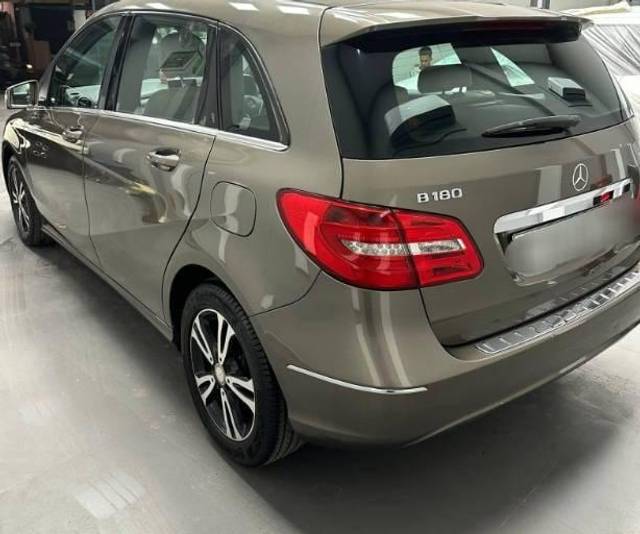 https://images10.gaadi.com/usedcar_image/4603837/original/processed_d42fb15b9e275e4a490b878db19e6068.jpg?imwidth=6400
