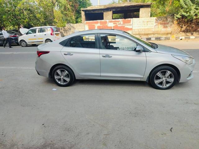 https://images10.gaadi.com/usedcar_image/4603857/original/processed_15a30eaf63ebc9958543c835ad62db63.jpg?imwidth=6401