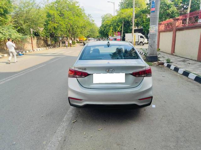 https://images10.gaadi.com/usedcar_image/4603857/original/processed_c885245f6e656768b3f7448b1b00747e.jpg?imwidth=6402