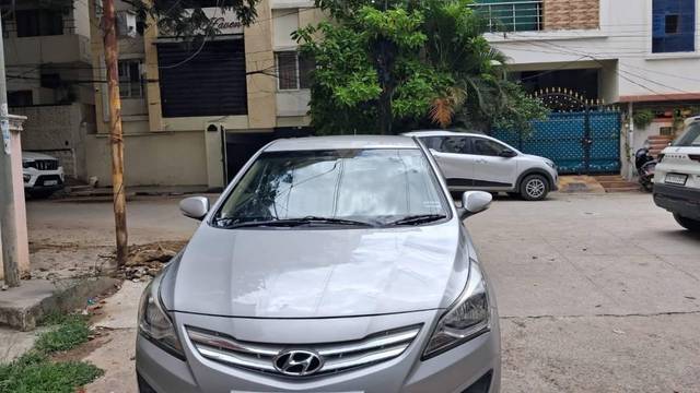 https://images10.gaadi.com/usedcar_image/4603873/original/processed_54116fbd-7d92-448a-8f38-5d299c86f4bf.jpg?imwidth=6401