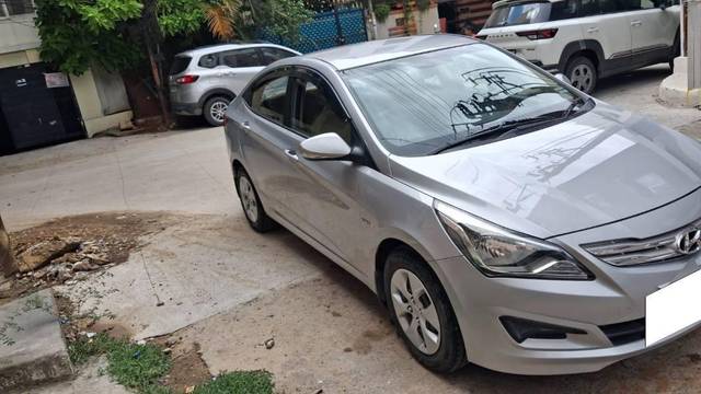 https://images10.gaadi.com/usedcar_image/4603873/original/processed_8a1e07ba-65aa-45a0-8e61-639737efcde8.jpg?imwidth=6400