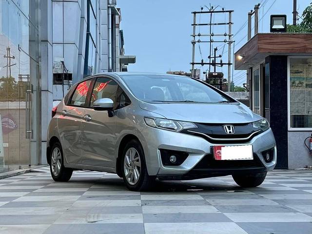 https://images10.gaadi.com/usedcar_image/4603890/original/processed_7c4c9698074ce9609a99ef46c111b0f0.jpg?imwidth=6400