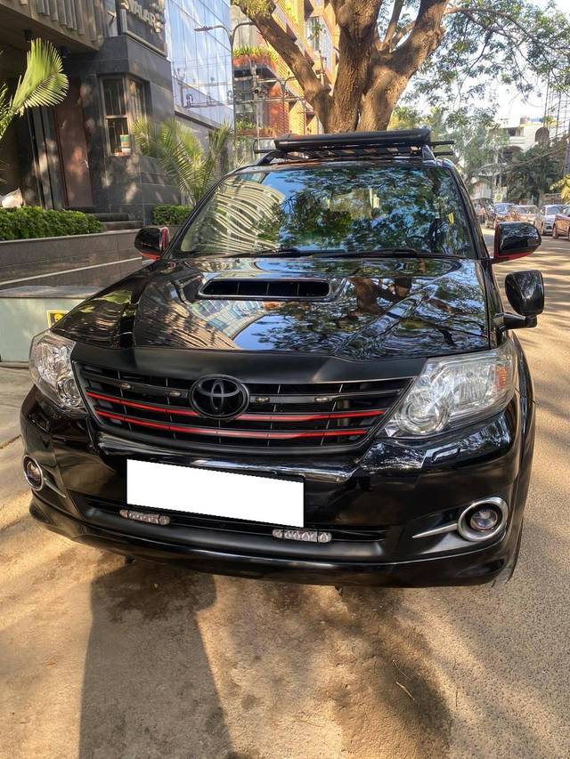 https://images10.gaadi.com/usedcar_image/4603900/original/processed_468a5ea3b224848916171cd8488f6635.jpg?imwidth=6402