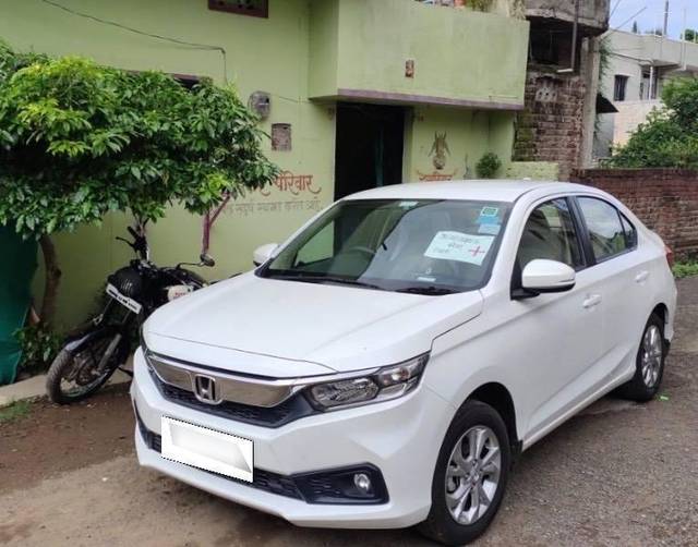 https://images10.gaadi.com/usedcar_image/4603905/original/processed_processed_dcaf6fe9-8b94-43da-936e-32492898f021.jpeg?imwidth=6402