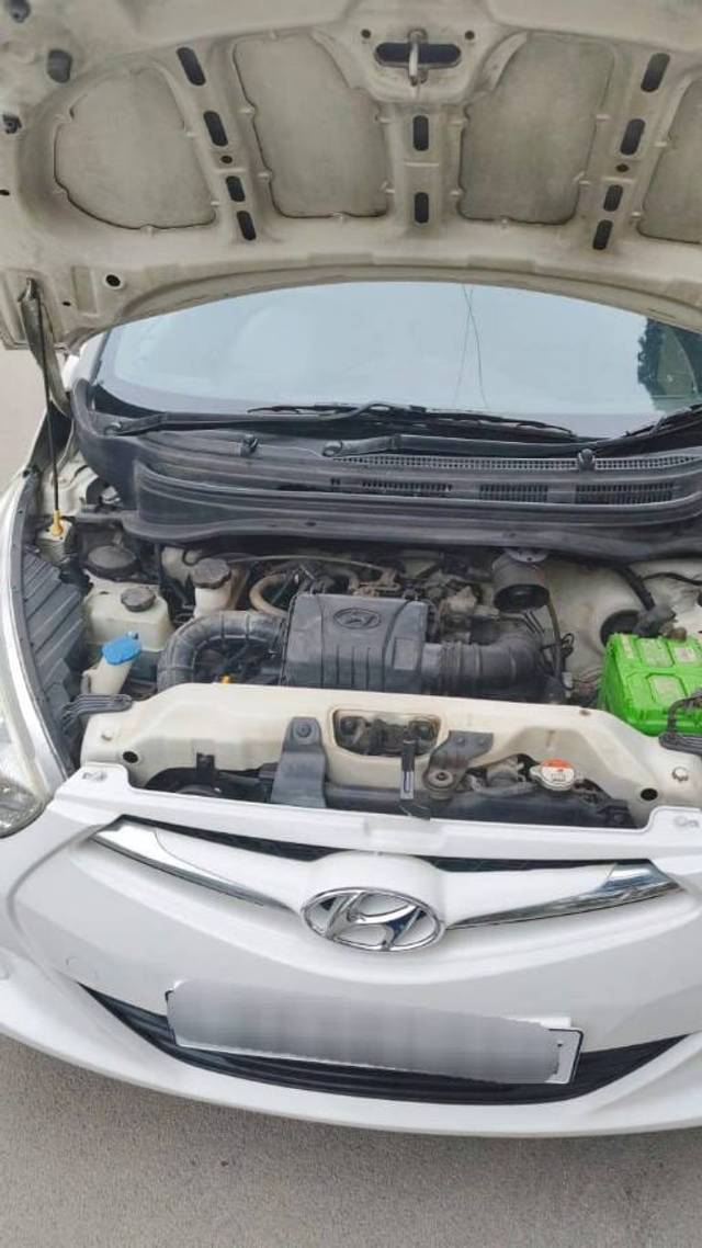 https://images10.gaadi.com/usedcar_image/4603912/original/283fcc147668769a975aebd357e936df.jpg?imwidth=6401