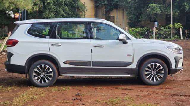 https://images10.gaadi.com/usedcar_image/4603923/original/processed_2c9e9c940a5bbc0a6172b19830cd30c6.jpg?imwidth=6401