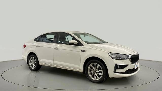 https://images10.gaadi.com/usedcar_image/4603931/original/2c4757dfcd13fe8b67c01b98ac7c529f.jpg?imwidth=6400