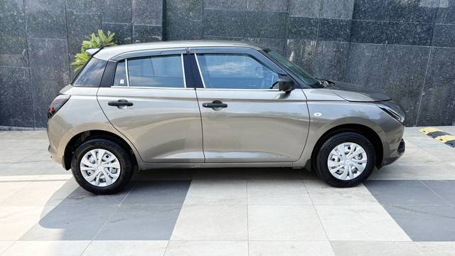 https://images10.gaadi.com/usedcar_image/4603933/original/52b12686cdd64e6135f046af31eda2cc.jpg?imwidth=6401