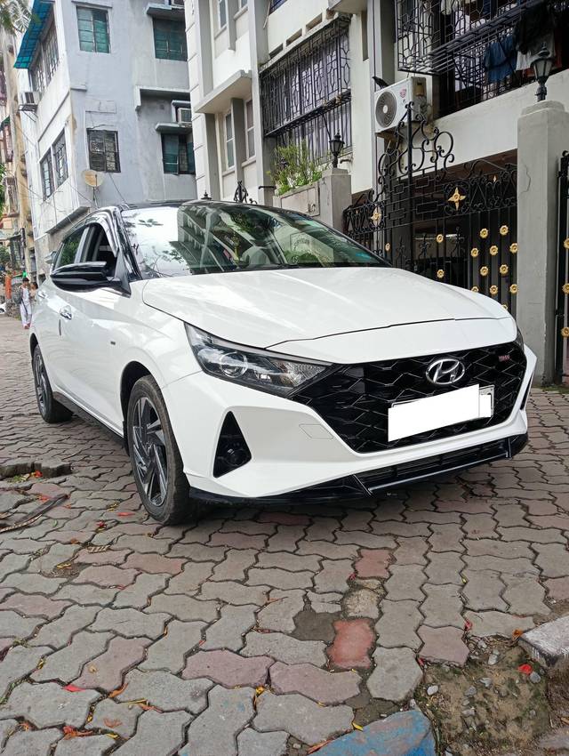 https://images10.gaadi.com/usedcar_image/4603938/original/processed_c168248898dfea61926804e9748b05bd.jpg?imwidth=6400