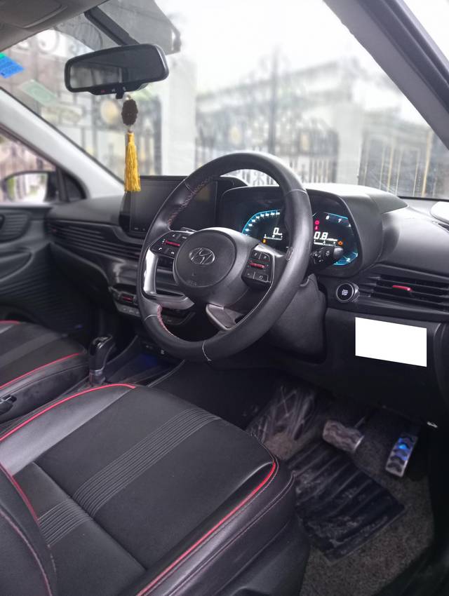 https://images10.gaadi.com/usedcar_image/4603938/original/processed_fe77c3a2cebab2e3219f9881dc95124a.jpg?imwidth=6401
