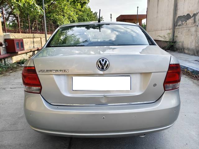 https://images10.gaadi.com/usedcar_image/4603943/original/processed_a33e864dcde2e909e9c5d31e79765d62.jpg?imwidth=6402