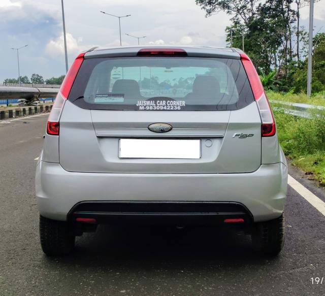 https://images10.gaadi.com/usedcar_image/4604015/original/processed_3dacd7a3809e50ea510527c731ea6b20.jpg?imwidth=6401