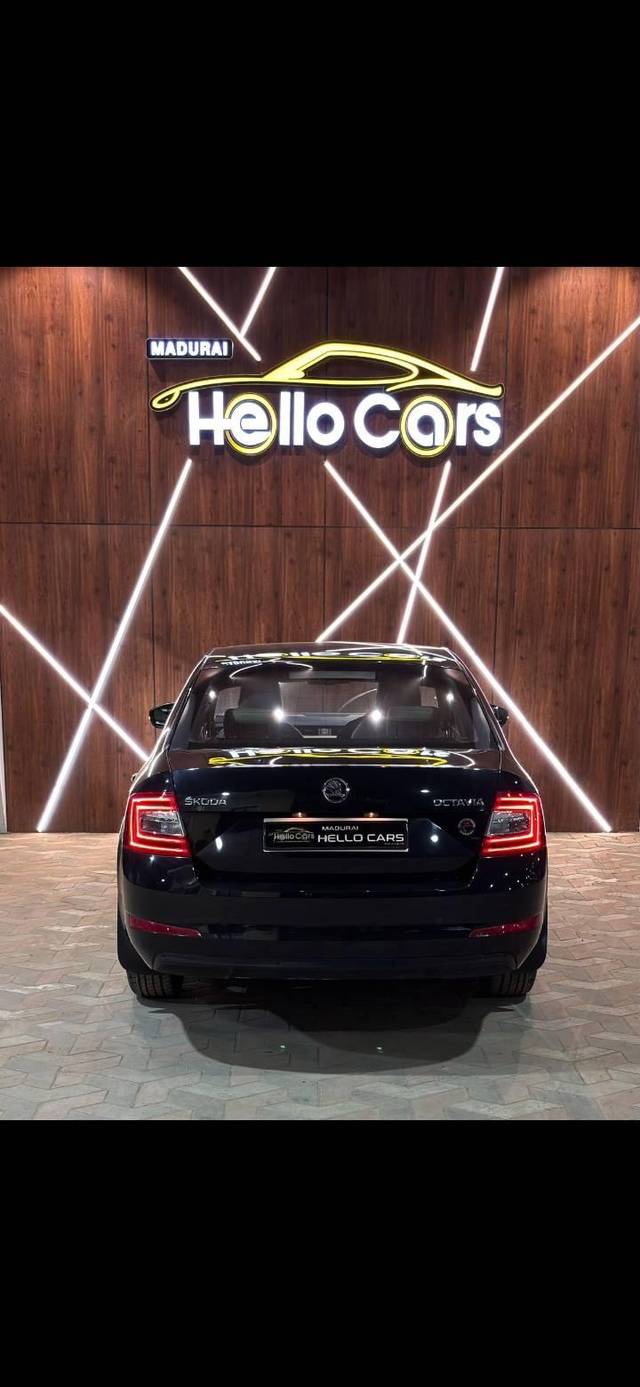 https://images10.gaadi.com/usedcar_image/4604032/original/processed_e58d319628f20dcd93e289aad907528a.jpg?imwidth=6400