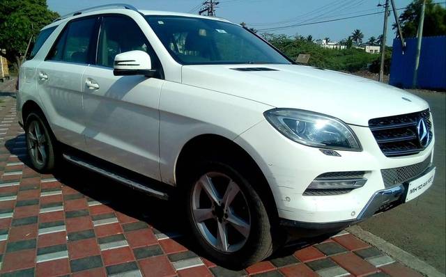https://images10.gaadi.com/usedcar_image/4604038/original/processed_bd147f455b95832566fb1a241511e3f3.jpg?imwidth=6400