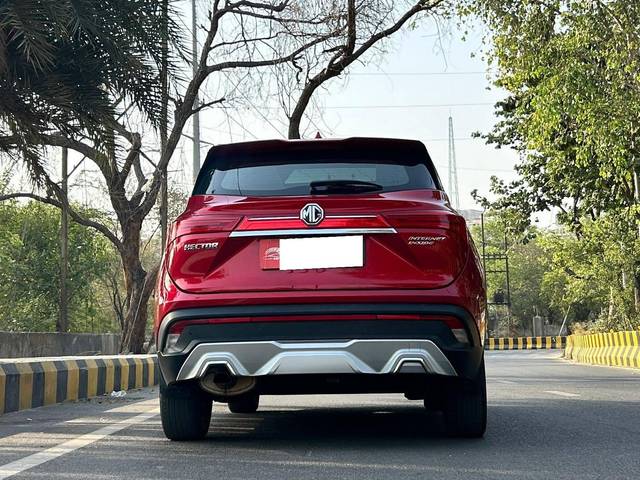 https://images10.gaadi.com/usedcar_image/4604046/original/processed_9752282a00cc8470124384d98486e7e9.jpg?imwidth=6402