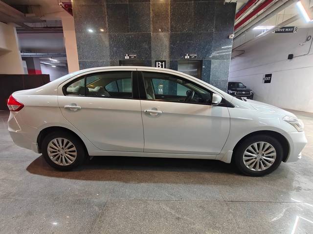 https://images10.gaadi.com/usedcar_image/4604050/original/processed_a457185c90340bbc446ed4cb2ec06018.jpg?imwidth=6401
