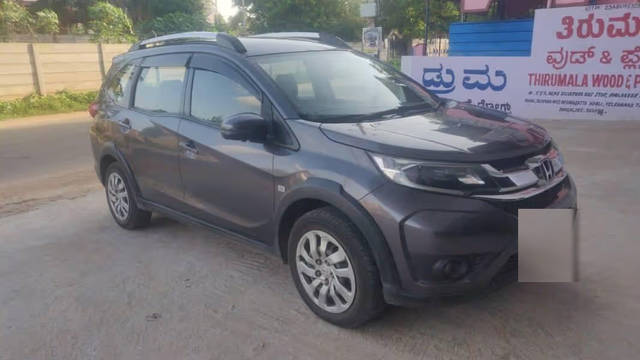 https://images10.gaadi.com/usedcar_image/4604079/original/24e2adeb-b9de-426c-954b-d6a37ed1f05a.png?imwidth=6401