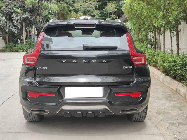 https://images10.gaadi.com/usedcar_image/4604081/original/processed_b363587ff98e6cfedcc10dfdebd311b9.jpg?imwidth=6402