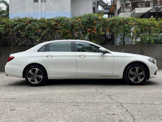 https://images10.gaadi.com/usedcar_image/4604082/original/96e702c6caed9237535703fb7ec426b9.jpg?imwidth=6401
