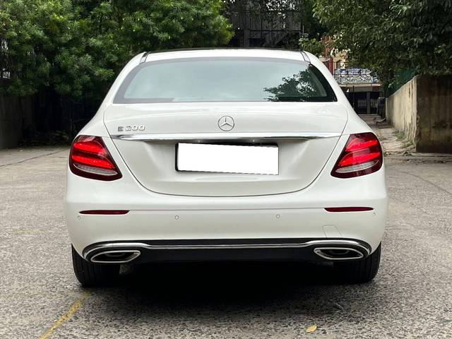 https://images10.gaadi.com/usedcar_image/4604082/original/processed_eecea08a0a0447ac4b5ac1a4c91f6443.jpg?imwidth=6402