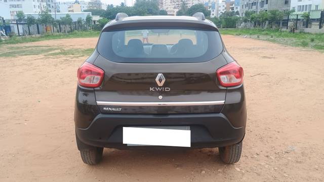 https://images10.gaadi.com/usedcar_image/4604088/original/processed_92f41c3f2d289b9ac05f5f23d60c8b1e.jpg?imwidth=6402