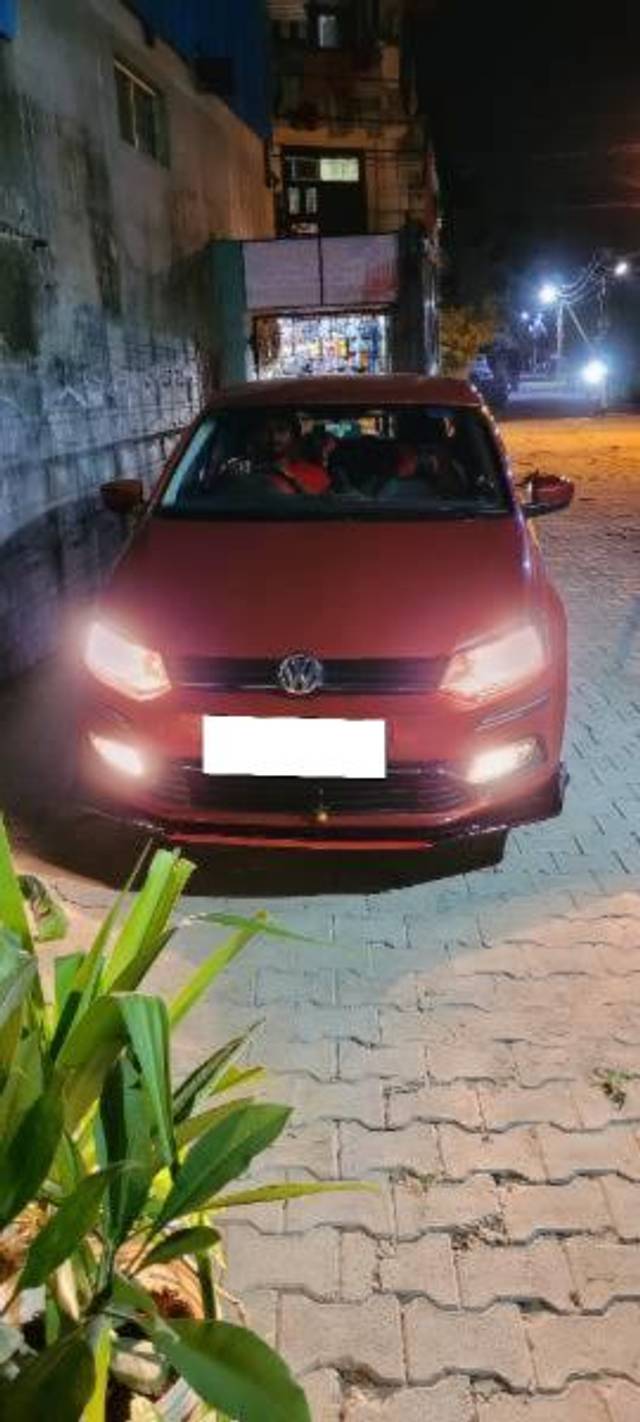https://images10.gaadi.com/usedcar_image/4604091/original/processed_92aafbc5-ad33-493a-88a9-abeca7d7cf49.jpg?imwidth=6401
