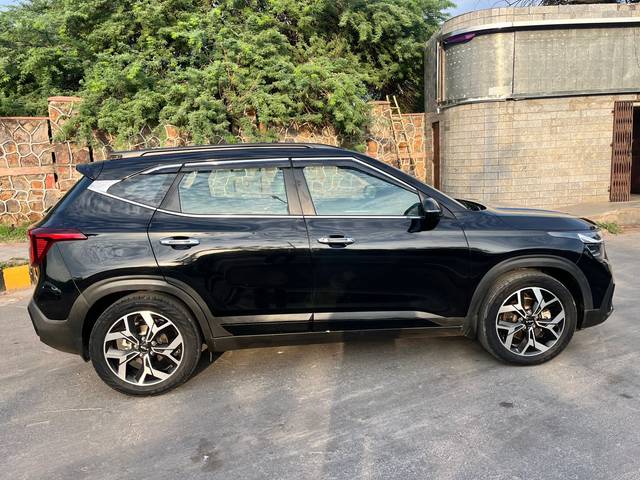 https://images10.gaadi.com/usedcar_image/4604129/original/41768881ad330b9b973f5f5273fe7523.jpg?imwidth=6401