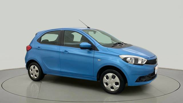 https://images10.gaadi.com/usedcar_image/4604157/original/e99f52b4ad0250f1b966a4e5fa004d1a.jpg?imwidth=6400