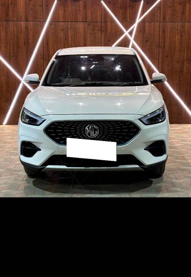 https://images10.gaadi.com/usedcar_image/4604165/original/processed_c815163722adea81f4e832bc6e158ede.jpg?imwidth=6402