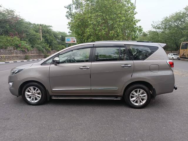 https://images10.gaadi.com/usedcar_image/4604167/original/8a8e89d8bd3665eaa66ef399b5309255.jpg?imwidth=6402