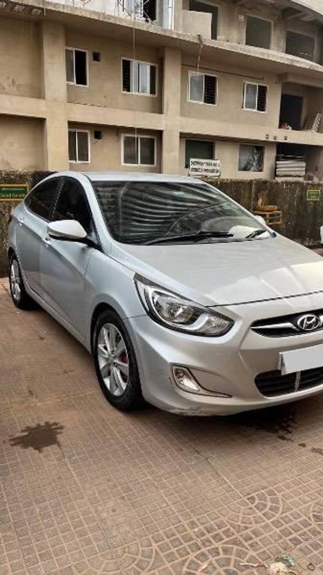 https://images10.gaadi.com/usedcar_image/4604172/original/processed_ab3a9520-aa6b-4d4b-ac77-9ed4e732fed2.jpeg?imwidth=6400