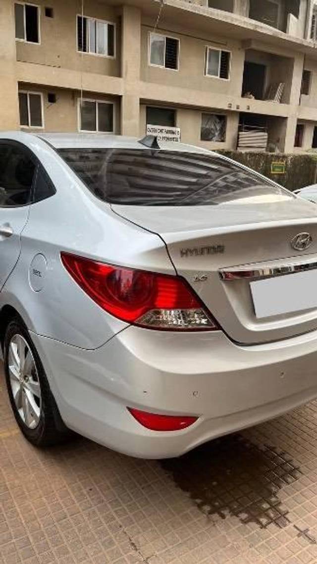 https://images10.gaadi.com/usedcar_image/4604172/original/processed_b1f6e72a-a9a1-4097-b765-20bd1c951e5b.jpeg?imwidth=6401