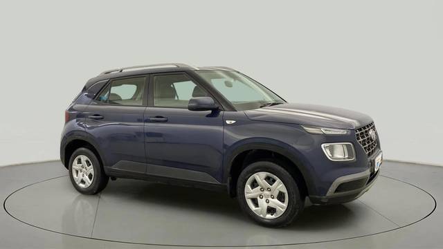 https://images10.gaadi.com/usedcar_image/4604186/original/0c81664094e593f4cc243a5323c8c77b.jpg?imwidth=6400