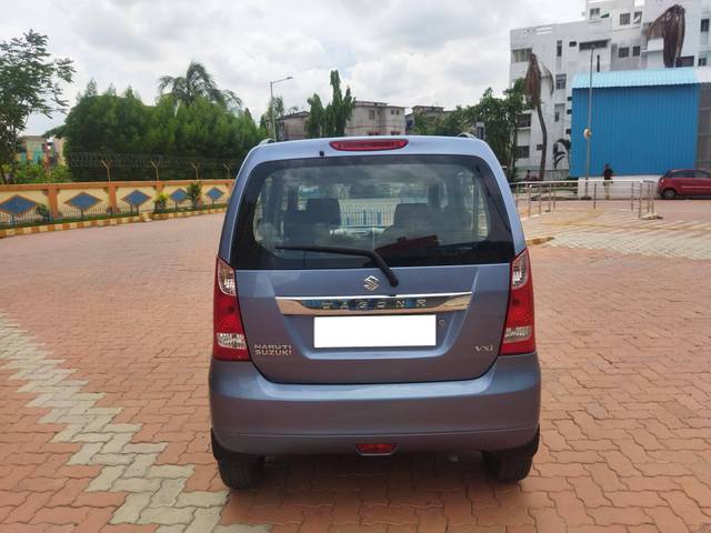 https://images10.gaadi.com/usedcar_image/4604192/original/processed_f07603a5ea2e258ba2760a5da6a65f16.jpg?imwidth=6402