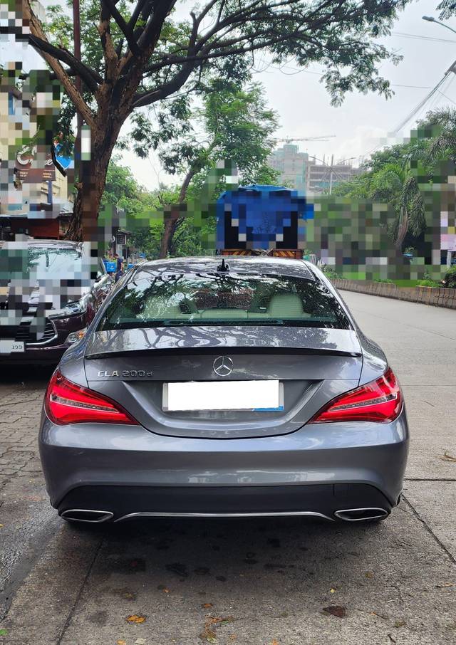 https://images10.gaadi.com/usedcar_image/4604255/original/processed_17ca214f4298b2f99d34fe6e6b6eb2ab.jpg?imwidth=6402