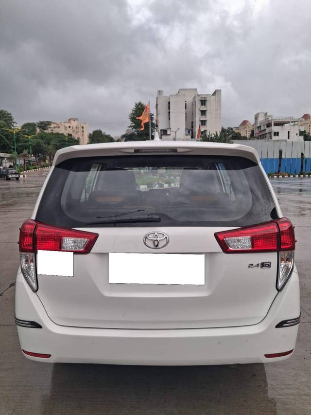 https://images10.gaadi.com/usedcar_image/4604264/original/processed_0005412ba8bd108b28cec0395d373c59.jpg?imwidth=6402