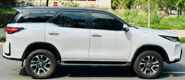 https://images10.gaadi.com/usedcar_image/4604281/original/b3e87bf997ae1a2d278091189f84266e.jpg?imwidth=6401
