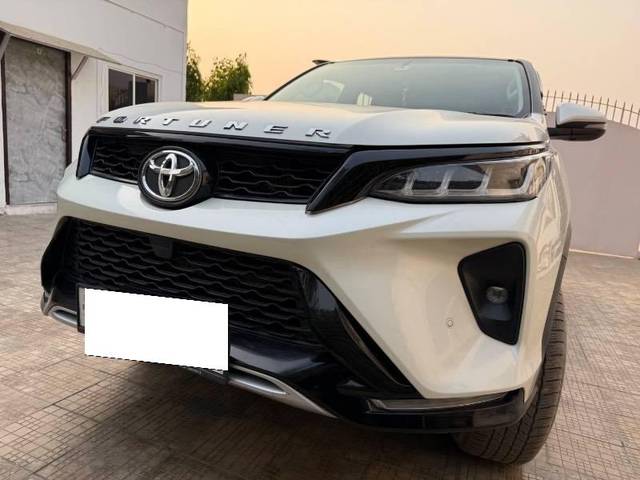 https://images10.gaadi.com/usedcar_image/4604287/original/processed_a84c6ac2-648a-42f6-834b-5d586561c911.jpeg?imwidth=6402