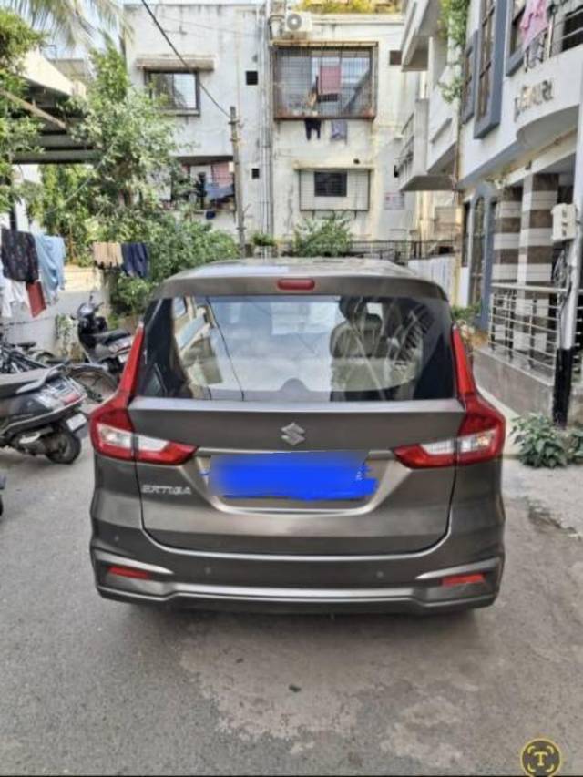 https://images10.gaadi.com/usedcar_image/4604295/original/processed_a1281e02-a3bb-4444-badf-58fef14c8500.jpg?imwidth=6401