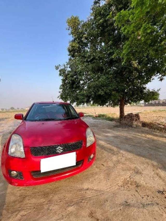 https://images10.gaadi.com/usedcar_image/4604348/original/processed_c09e3aa6-da57-44ba-947c-15153499e8da.jpeg?imwidth=6402