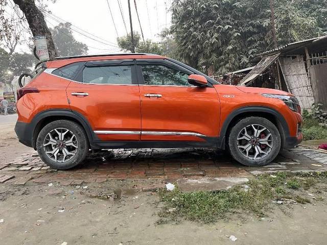 https://images10.gaadi.com/usedcar_image/4604371/original/processed_74def51f-60aa-4633-ace2-54f8531b2dfd.jpeg?imwidth=6400