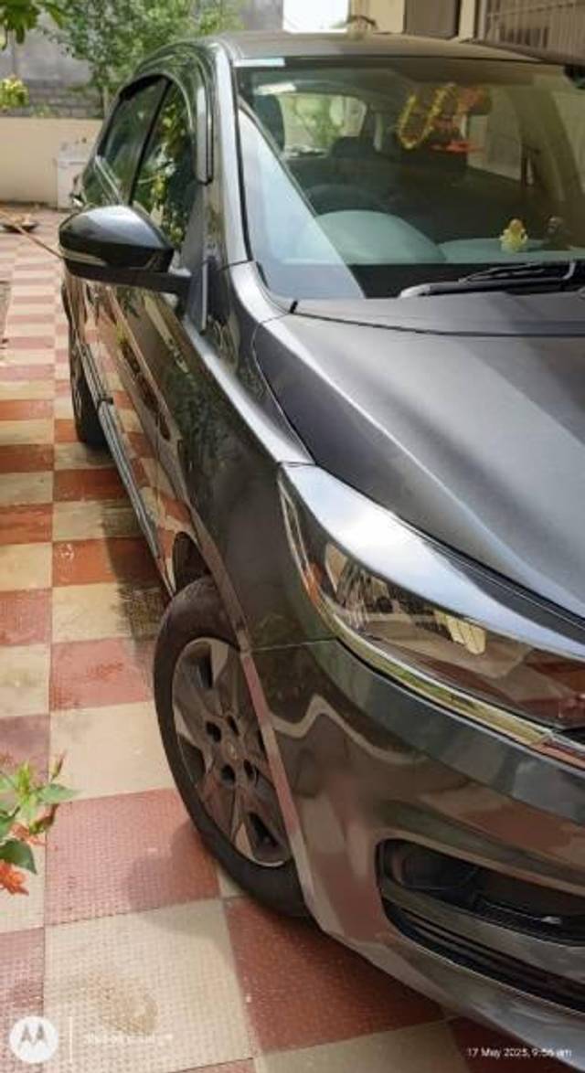 https://images10.gaadi.com/usedcar_image/4604443/original/processed_80cc8d5d-e8b1-4f08-86ee-80b301ad3068.jpg?imwidth=6401